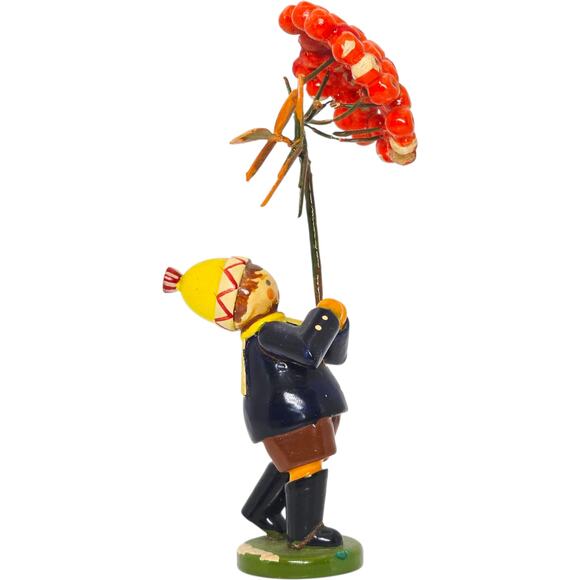 Vintage WEHA-Kunst Erzgebirge Wooden Child Figurine Boy/Girl with Rowan Berries - Picture 2 of 15